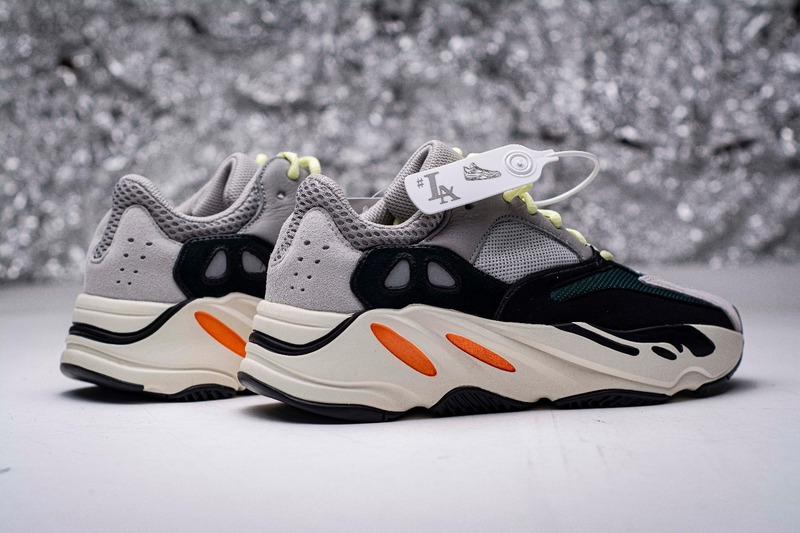 yeezy 700 “wave runner” replica