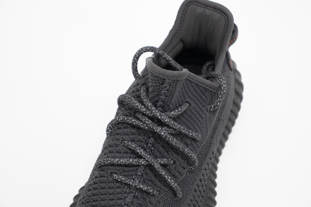 yeezy boost 350 v2 black (non-reflective)