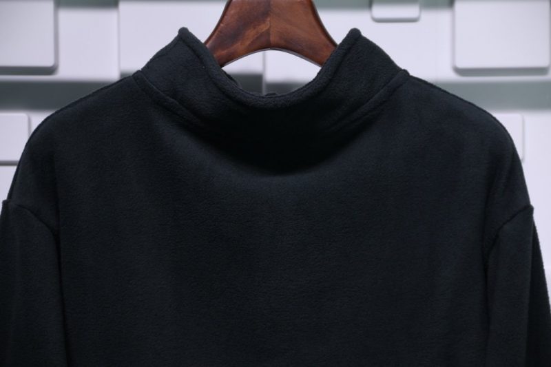 fear of god essentials polar fleece half-zip sweater replica