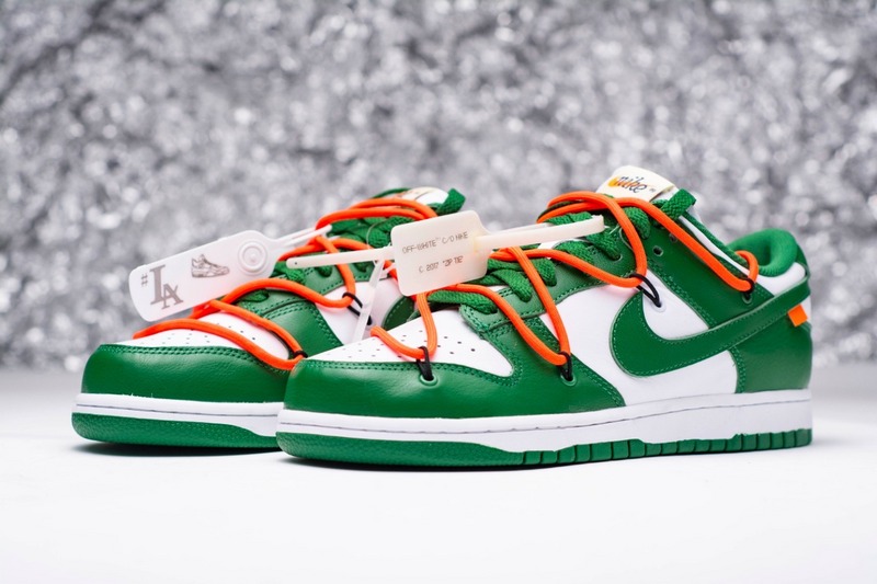 dunk low off-white pine green