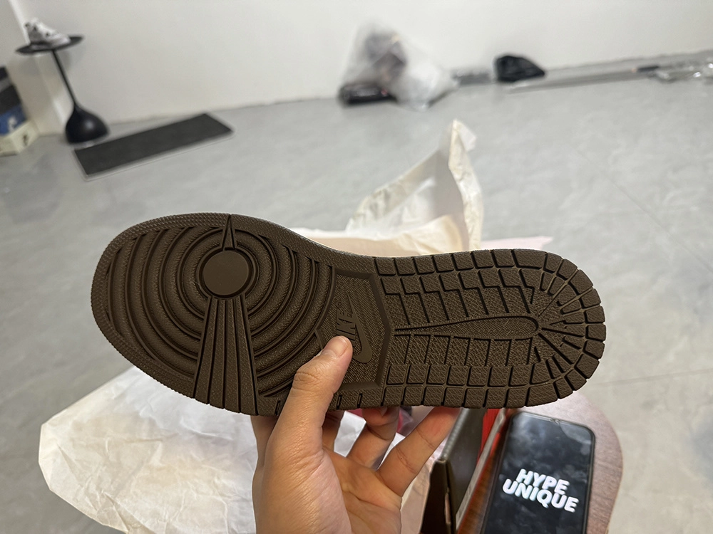 jordan 1 retro low og sp travis scott mocha