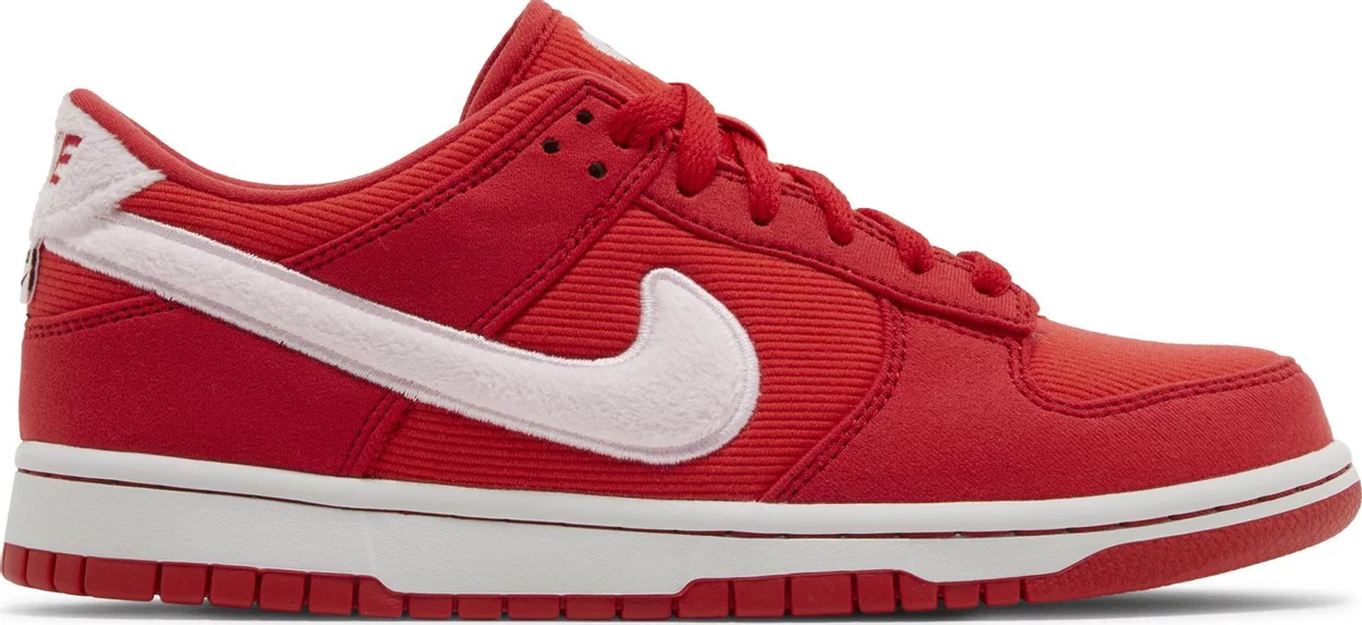 dunk low gs ‘valentine’s day 2024’