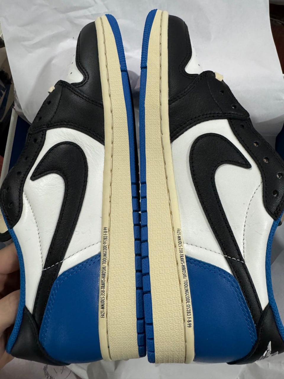 travis scott fragment design jordan 1 sale