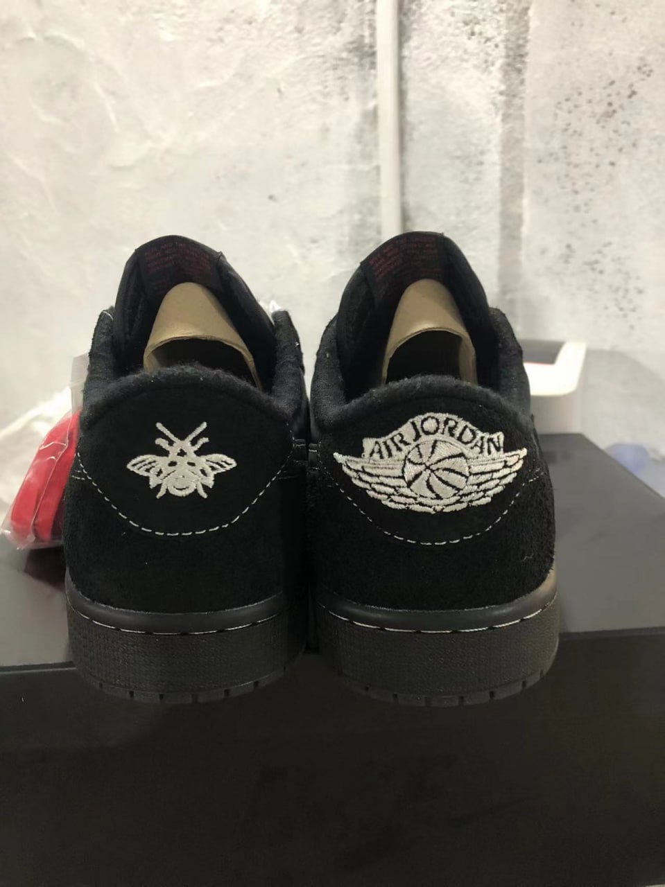 low travis scott black phantom sale