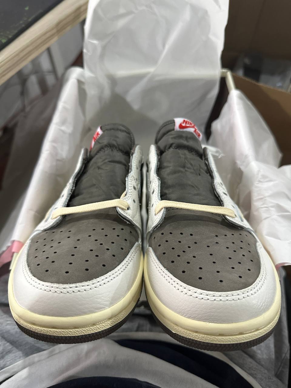 travis scott air jordan 1 low “white brown”  sale version