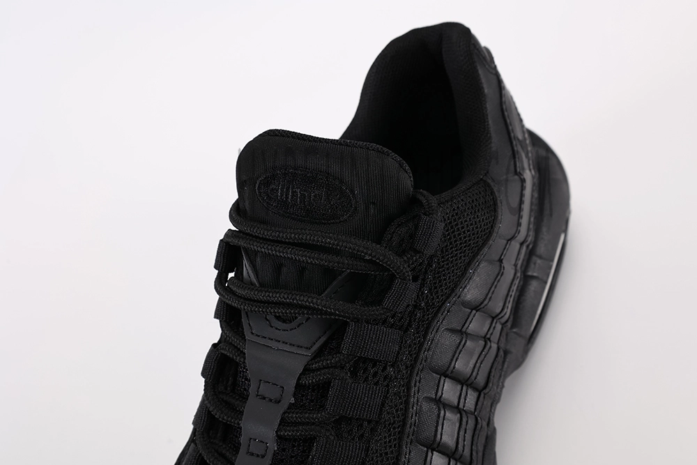 air max 95 ‘triple black’