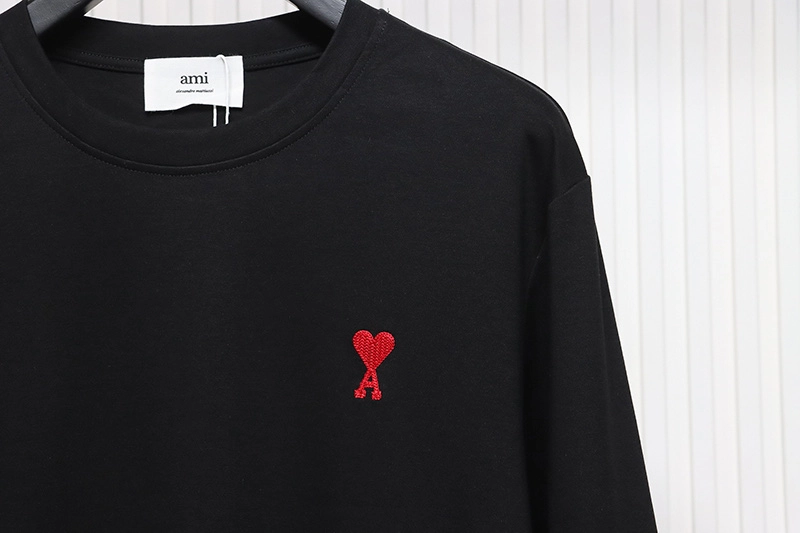 ami love logo embroidered t-shirt