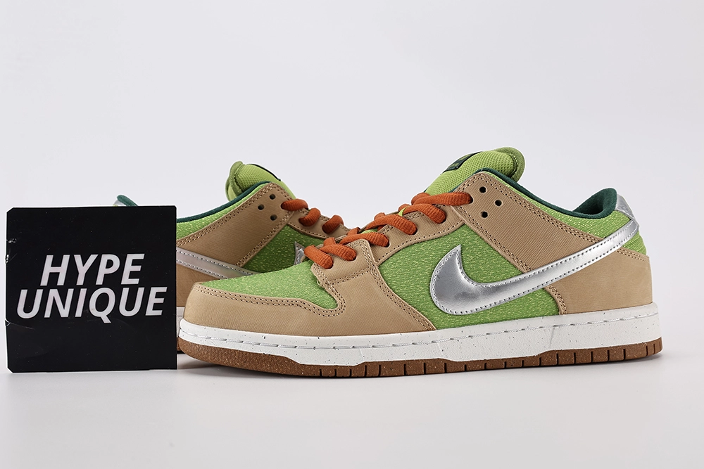 dunk low “escargot” fq7585-200